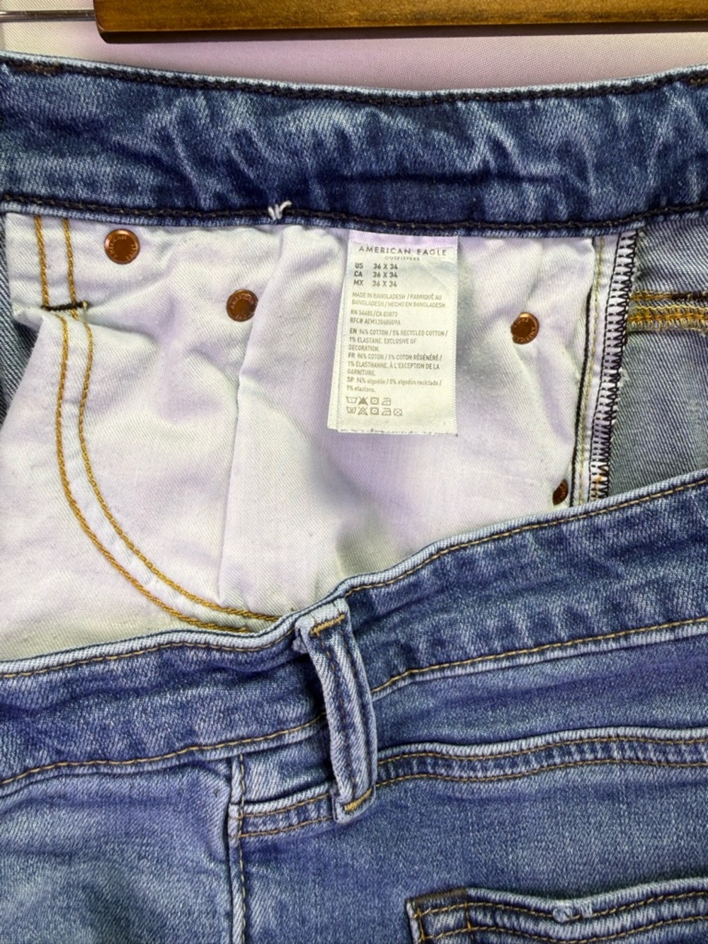 American Eagle Men's Original Bootcut Jeans Medium Wash Size 36x34 - Picture 7 of 7
